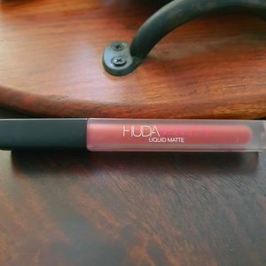 Huda beauty liquid lipstick